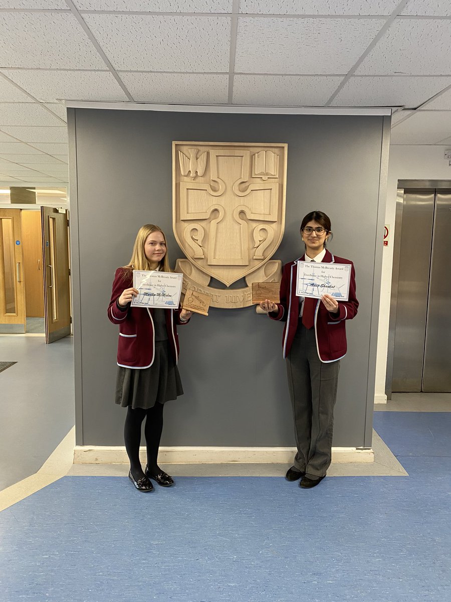 St. Ninian's Chemistry tweet media