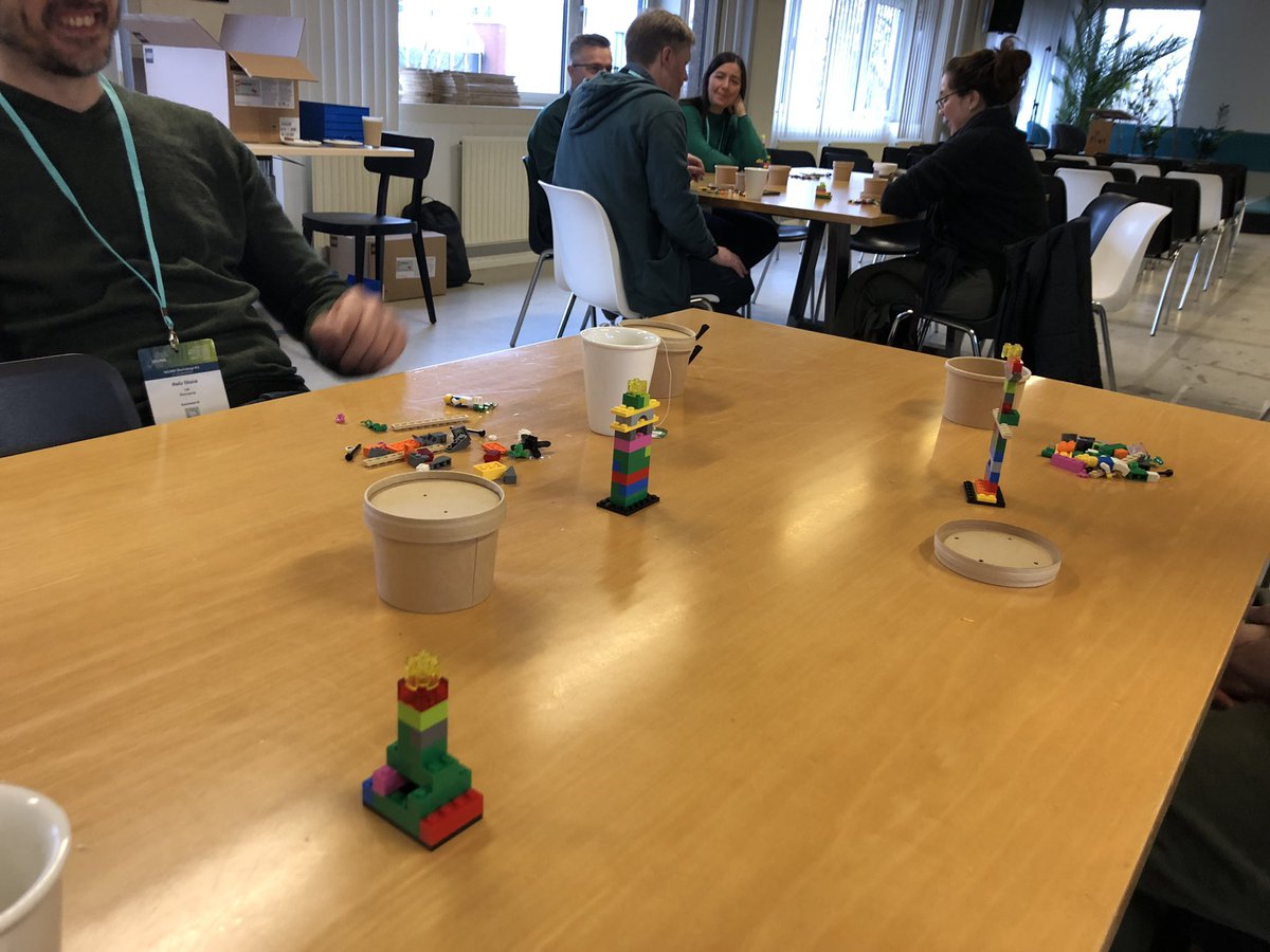 AdrianRegosSanz's tweet photo. @SELINAHorizonEU super-useful, dynamic and creative workshop to individually put all SELINA’s pieces together! 🧐 #Leiden #legoseriusplay https://t.co/aMBYe35lWu