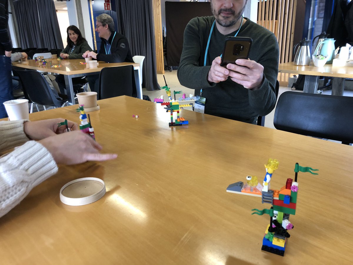 AdrianRegosSanz's tweet photo. @SELINAHorizonEU super-useful, dynamic and creative workshop to individually put all SELINA’s pieces together! 🧐 #Leiden #legoseriusplay https://t.co/aMBYe35lWu