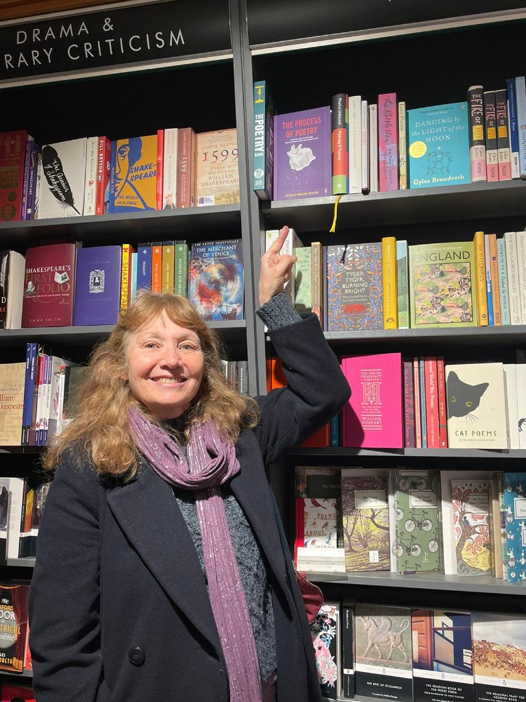 @rosannamcglone.bsky.social (@rosannamcglone) on Twitter photo ⚠️ Sorry, cringey post ahead warning 😂 Big thanks to Kate, the lovely manageress <a href="/Waterstones/">Waterstones</a> for finding The Process of Poetry the perfect home. #Lincoln #Waterstones #Poetry #LincsConnect ⚠️ Sorry, cringey post ahead warning 😂 Big thanks to Kate, the lovely manageress <a href="/Waterstones/">Waterstones</a> for finding The Process of Poetry the perfect home. #Lincoln #Waterstones #Poetry #LincsConnect
