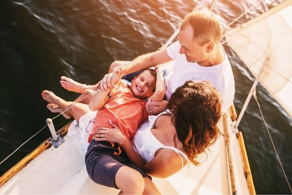 Make the most of the four-day #Easter break and explore the beautiful #Solent coastline with family and friends.
The Solent offers outstanding natural beauty, sheltered anchorages, and excellent conditions for #sailing.

yacht-charter.co.uk/easter-weekend…
