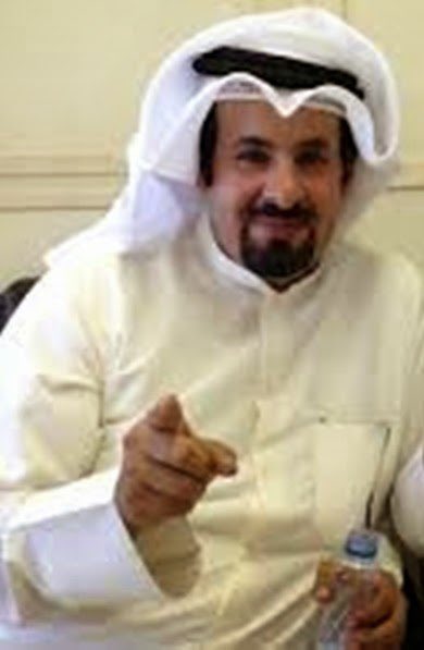 أدق لي رقمٍ وراعيه مدفون
أحسب أذا دقيت راعيه يوحيه
لا اقول لا صاحي ولا اقول مجنون
أقول ملهوف على صوت راعيه

#ناصر_عايد_المطيري