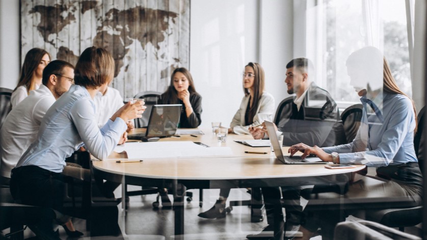 panequeasesores's tweet photo. Conduce tu sociedad a nuevas alturas con nuestro asesoramiento 
📊 Asesoría legal y contable.
📈 Planificación fiscal estratégica.
¡Potencia tu éxito empresarial con nosotros! 
#AsesoríaEmpresarial #Sociedades #AsesoríaMálaga #asesoriajuridica #asesorialaboral #asesorialegal https://t.co/Pz1bcUMzZv