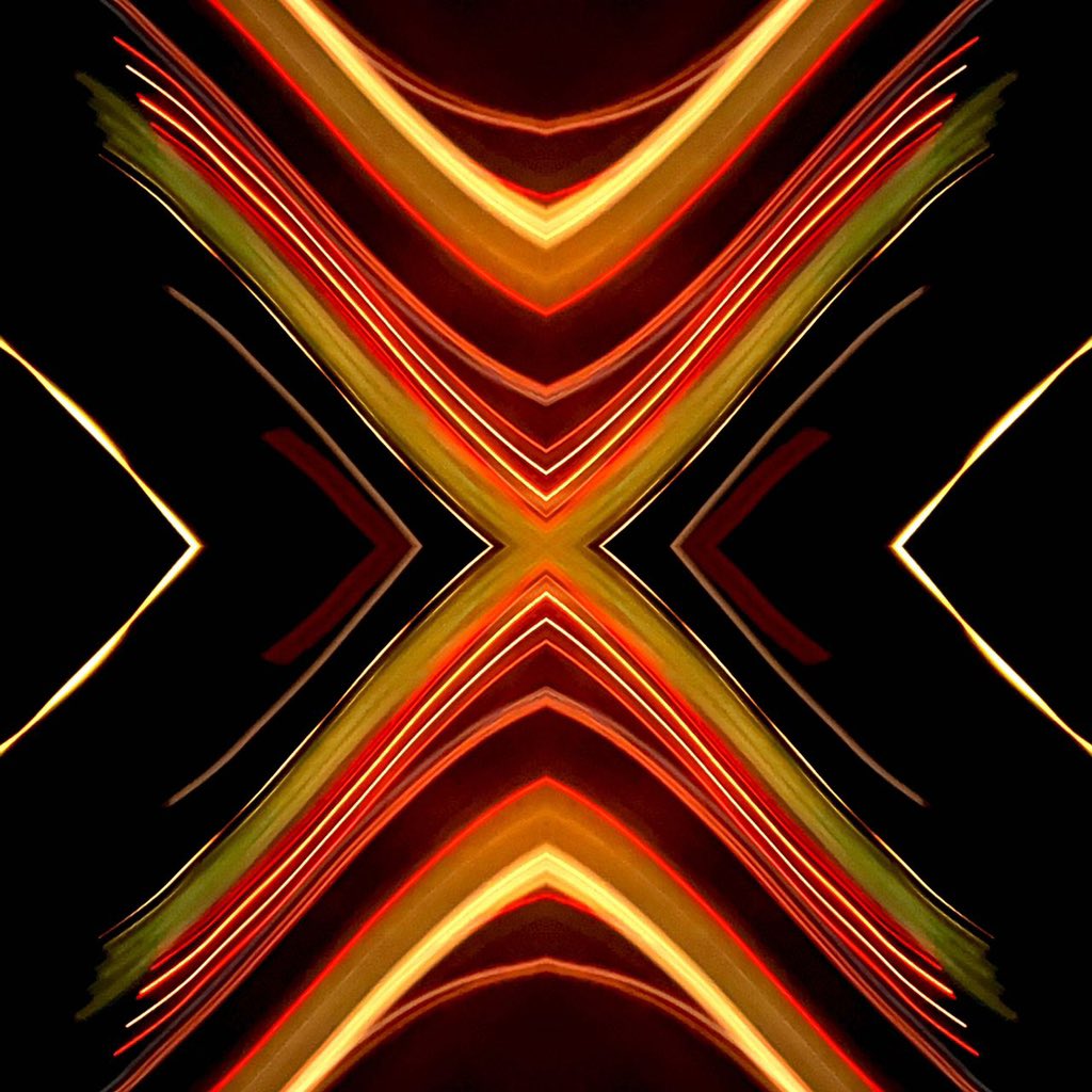 EhsanTography's tweet image. #XCollection : Illuminating the Abstract Beauty of Urban Moments, where each image becomes a symphony of emotions, forging connections in the tapestry of infinite stories and urban dreams.
