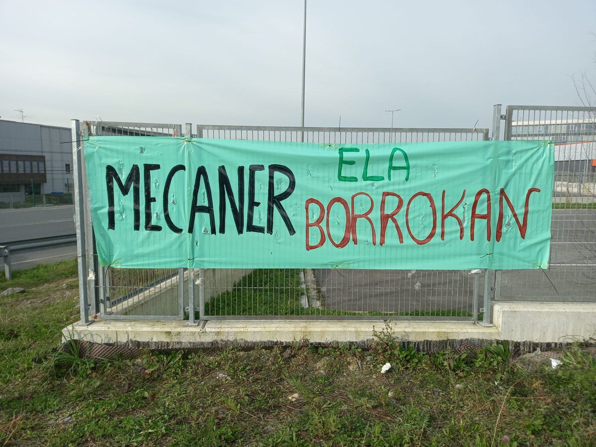 ELAEskumaldea's tweet photo. 📢Primer día de #HuelgaIndefinida en #Mecaner

✊🏾Paramos la producción de diversas secciones

✖️¡NO a la deslocalización! 148 empleos en peligro #MecanerSalbaDezagun

📲 https://t.co/jfJfOjZp4A https://t.co/g7I5GlLMH1