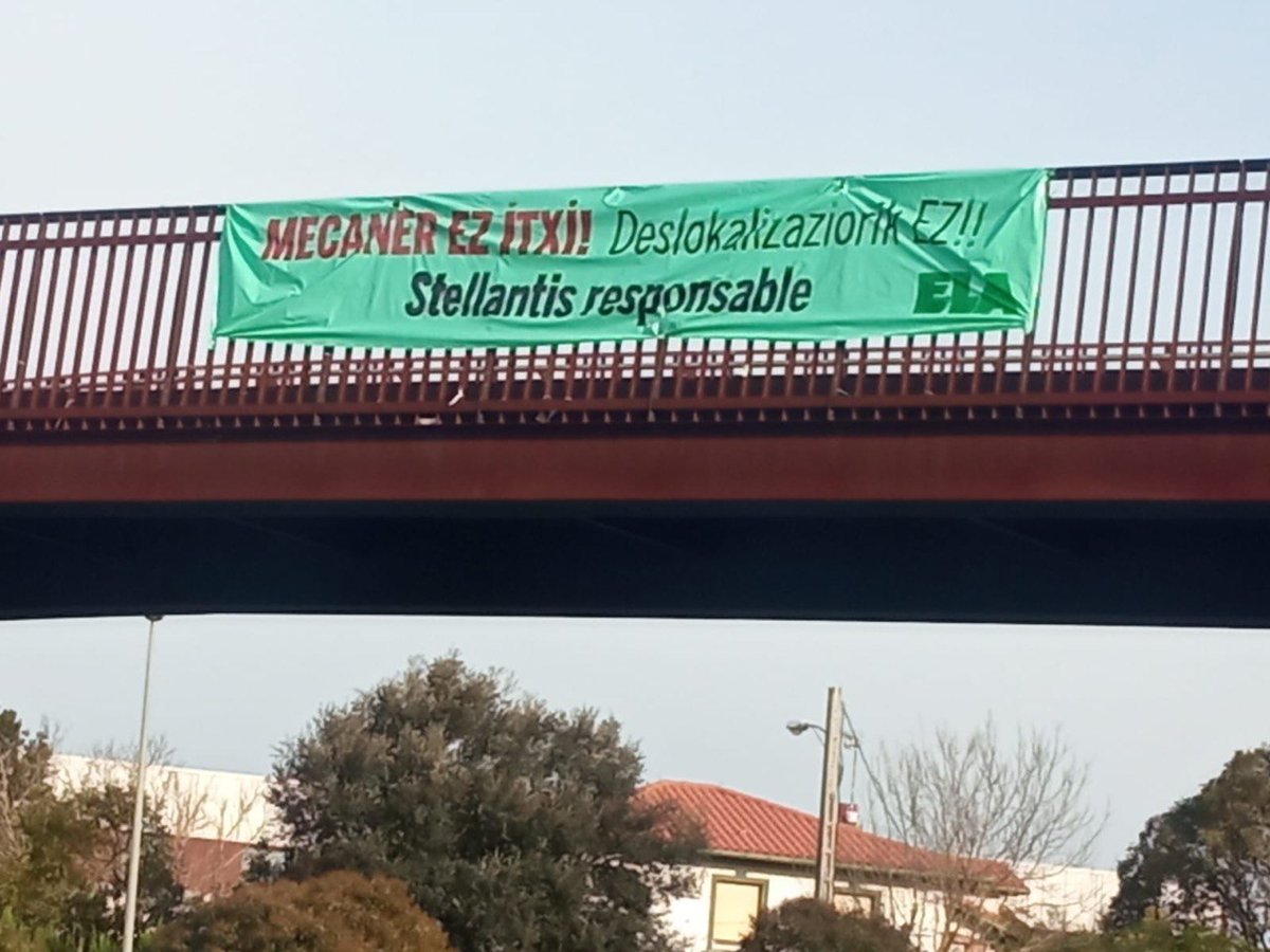 ELAEskumaldea's tweet photo. 📢Primer día de #HuelgaIndefinida en #Mecaner

✊🏾Paramos la producción de diversas secciones

✖️¡NO a la deslocalización! 148 empleos en peligro #MecanerSalbaDezagun

📲 https://t.co/jfJfOjZp4A https://t.co/g7I5GlLMH1