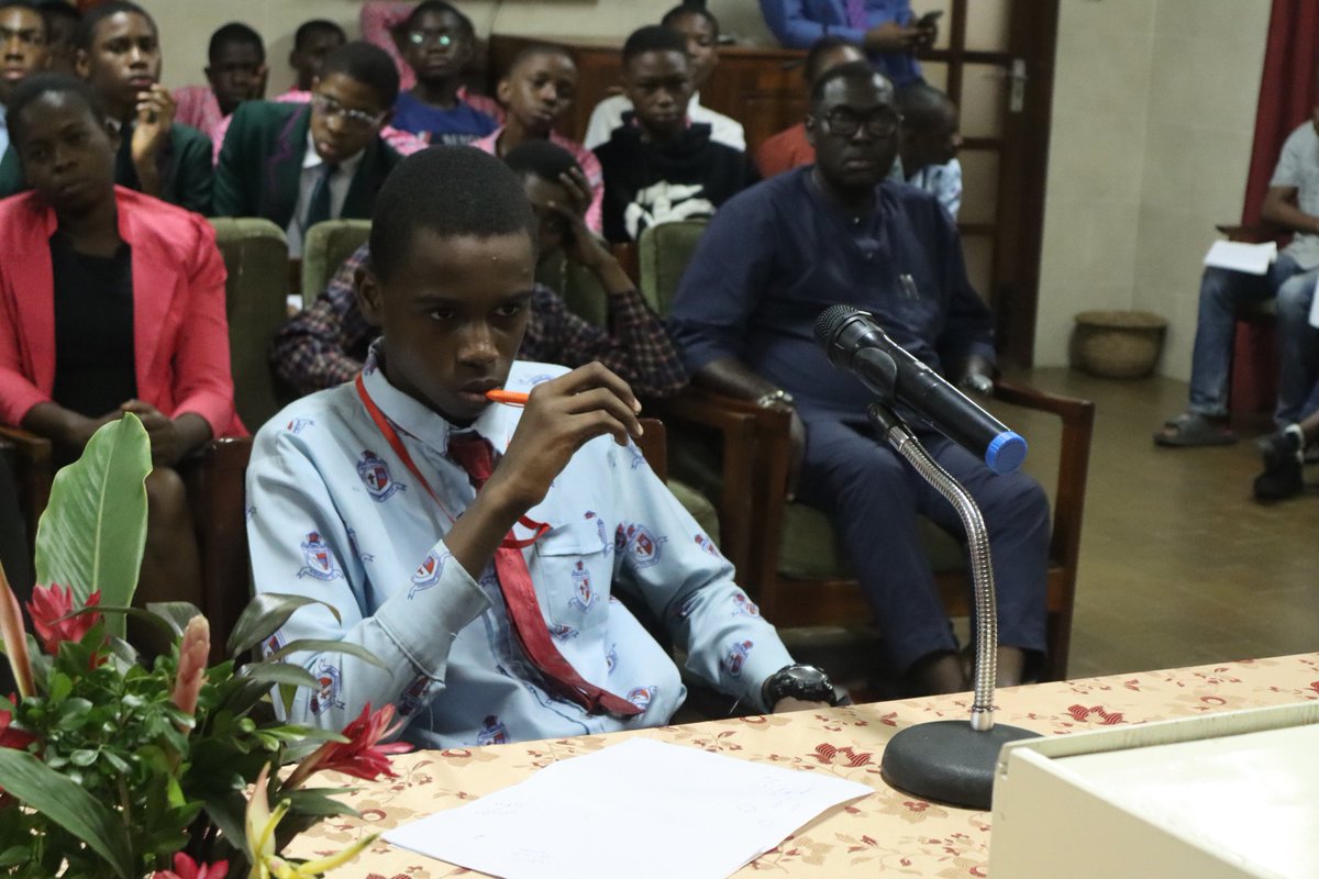 Helmbridge Science Challenge 2023 Finals

Student from SMAC College on the Hot 🔥 Sit.

Anticipate #HSC2024