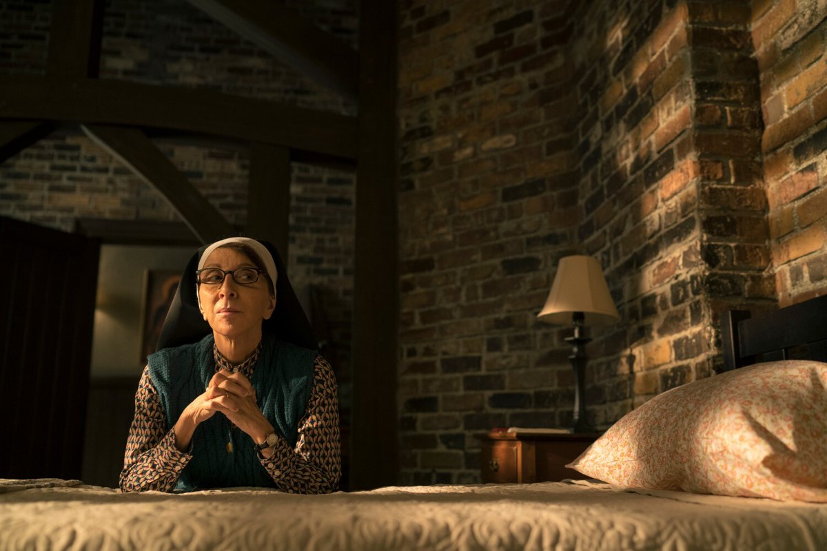 SYFY_Spain's tweet photo. Rezando porque llegue la próxima temporada de #Evill. https://t.co/W89DsKR015