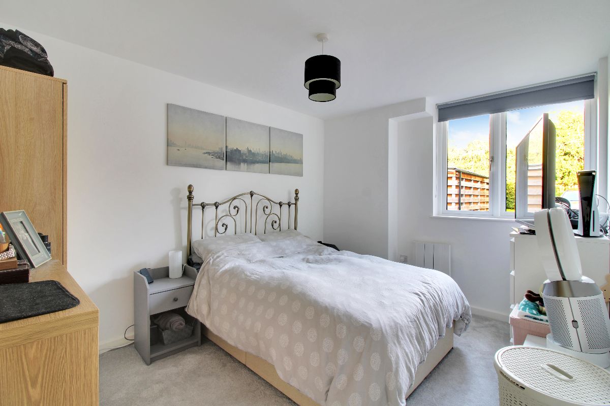 TLCs_Tom's tweet photo. New to market - 1 Bed Apartment, Fairfax House, Walkers Court, Wetherby, £180,000. View details: https://t.co/Jljsbb0uC5 https://t.co/L5W8GZToXG