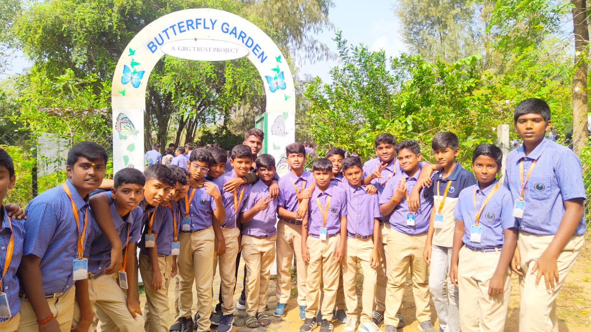 SriNachammal's tweet photo. Our students of Grades 7&amp;8 were taken to Nilgiri Biosphere Reserve at Coimbatore for a 1day nature walk field trip, where children were able to experience acres of greenery
#srinachammalvidyavani #NatureBeautiful #environnement #naturelovers #fieldtripz #GreenEnergy #ExploreMore https://t.co/s6ZxxKnSAi