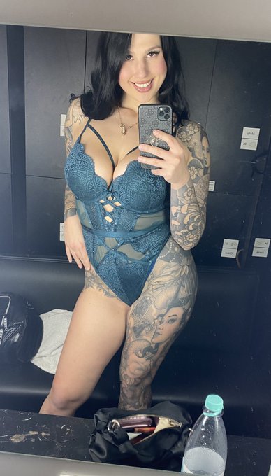 Wusstest du eigentlich schon, dass ich neben meiner normalen Arbeit auch eine leidenschaftliche T&auml;nzerin<a href="/tag/bikini"class="tags"><span>#bikini</span></a><a href="/tag/onlyfansbabe"class="tags"><span>#onlyfansbabe</span></a>