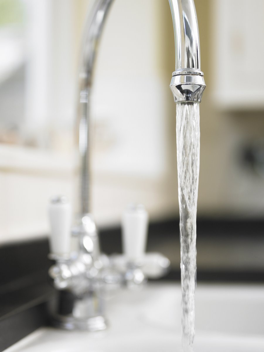 U105 Radio tweet media