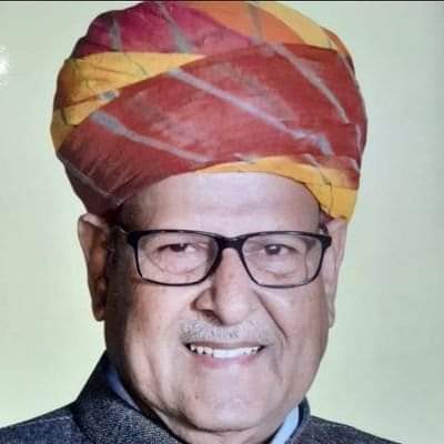 md_barmer's tweet photo. श्री भजनलाल सरकार की #प्रथम मह��्वपूर्ण राजनितिक नियुक्ति के रूप में पूर्व सांसद और राजस्थान के उच्च कोटि के विद्वान श्री औंकार सिंह जी लखावत को राजस्थान धरोहर प्राधिकरण के अध्यक्ष के रूप में मनोनीत किया गया है। यह न केवल चारण समाज और इतिहास में रुचि रखने वालों के लिए हर्ष का विषय है, बल्कि संपूर्ण राजस्थान के लिए गर्व का विषय है।
लखावत जी को , राजस्थान में धार्मिक और ऐतिहासिक स्थलों पर पैनोरमा निर्मित करने वालों के रूप में उन्हें जाना जाता है।  आने वाले समय में धार्मिक और ऐतिहासिक स्थलों के विकास देखने लायक होगा ।
बहुत-बहुत बधाई @OnkarSLakhawat जी। बहुत-बहुत धन्यवाद @BhajanlalBjp जी।

#र���जस्थान #Rajasthan #jaipur 
#History #onkarsingh
