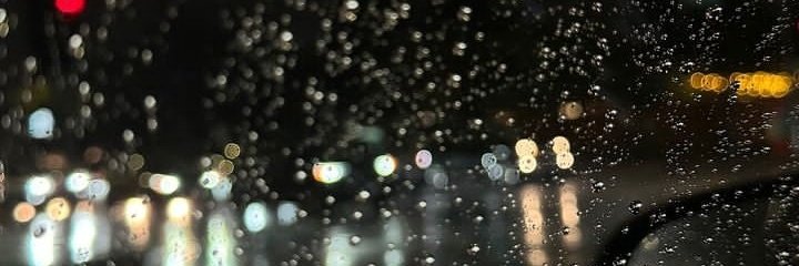 RobinSimwanza's tweet photo. Love the rain https://t.co/MhvYFThiIy