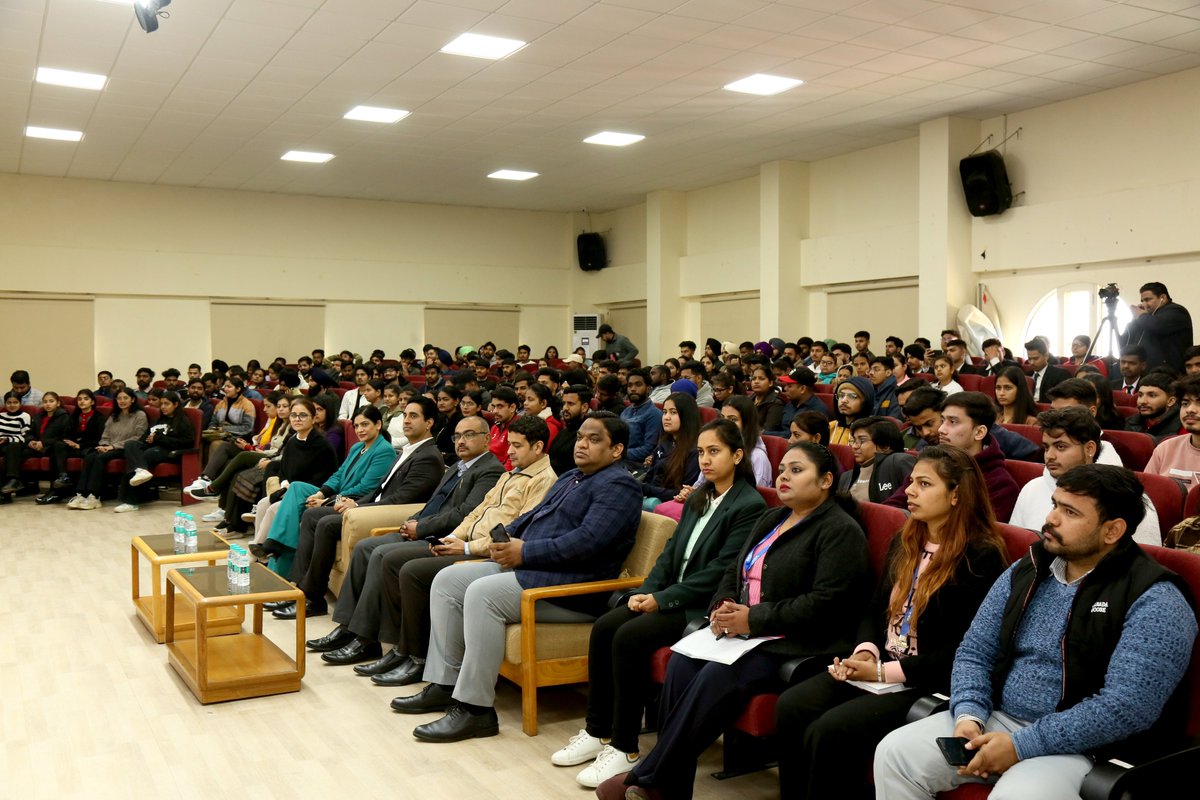 GnaUniversity's tweet photo. GNA University School of Design & Mass Communication proudly organized a motivational session on "How to Succeed in a Changing World"by Mr. Simarjeet Singh, a renowned International & Motivational speaker and three-time TEDx speaker.
#GNAUniversity #MotivationSession https://t.co/DJ0wJnSRNZ