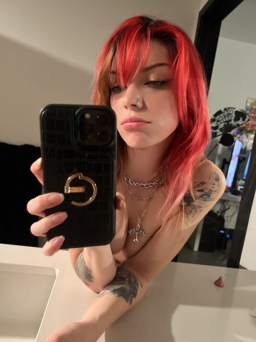 super sleepy mode activate 😼✨ https://t.co/9wiRHJDk0k