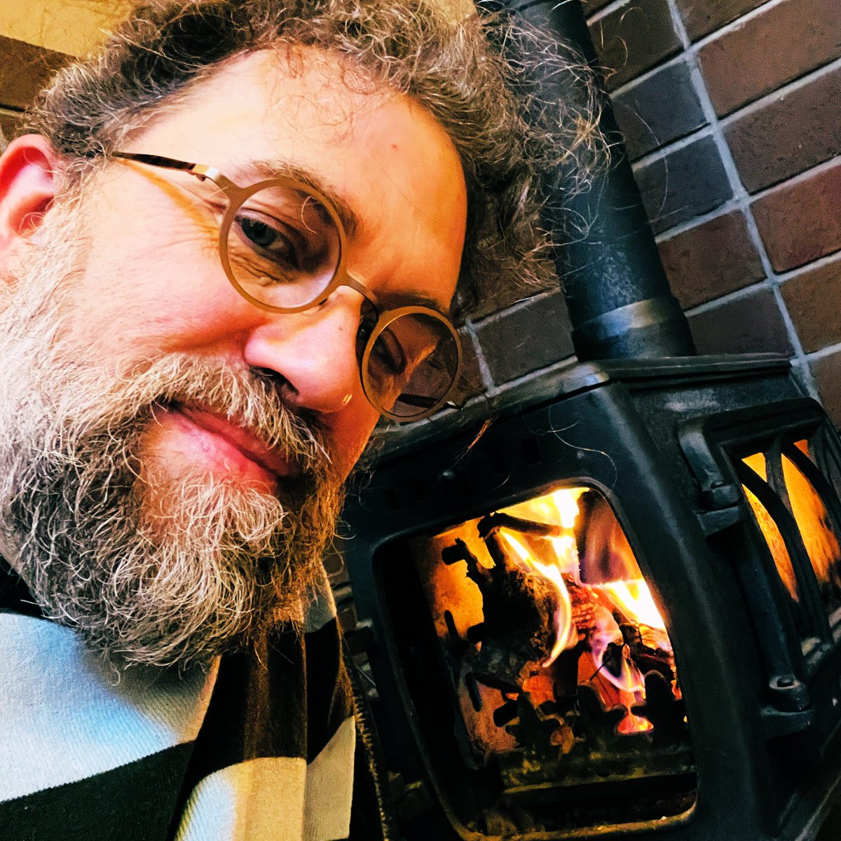 uncleweed's tweet photo. Oh hi from your slightly battered, bruised but mildly freshed up correspondent – and beloved woodstove #onelightonly https://t.co/TBjGsMAYCs