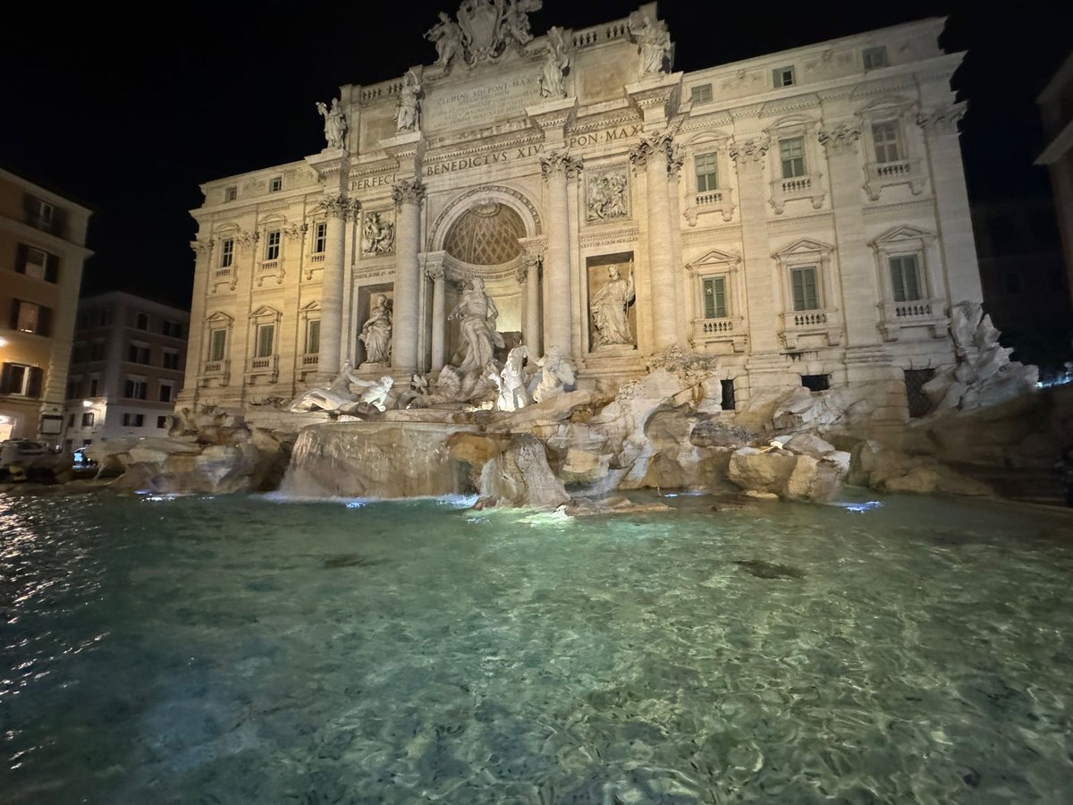 LaganRe's tweet photo. Back to the Trevi Fountain for a meal and ice cream together. What a trip. We don’t want it to end 🥰 https://t.co/MPShwo3TEI