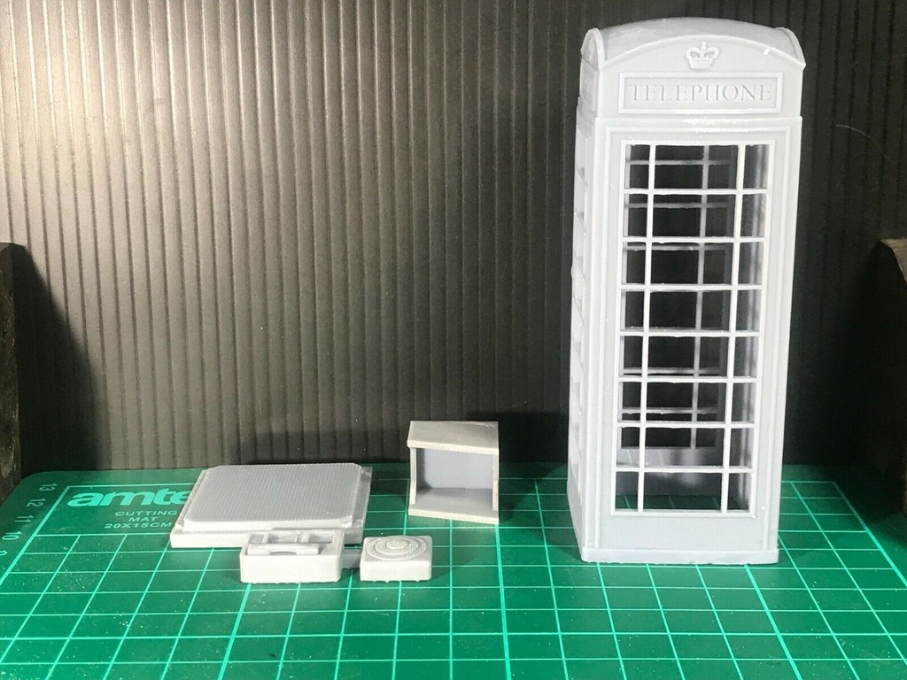 NRailworks's tweet photo. Iconic BT Telephone box K6 version.  Shown painted for reference, it comes unpainted. The figure shown waiting to make a call is shown for size reference and NOT included. Perfect for GN15 enthusiasts! 
Get one at https://t.co/vI5o7JEFv1 #GN15 #narrowgauge https://t.co/zB0kDzTVUU