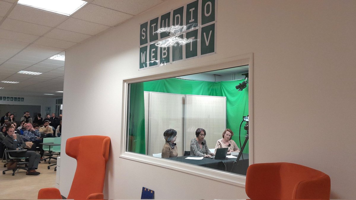 McMissir's tweet photo. “Canopé nous booste dans nos gestes professionnels” 

Merci à @LaureArino Daasen des PO pour ses mots et son soutien lors de l’inauguration de l’Atelier @reseau_canope de Perpignan.

Merci à Madame Sadourny VP du Département 66 pour sa presence. 

Et un grand bravo aux équipes ! https://t.co/TBzzjgKhOD