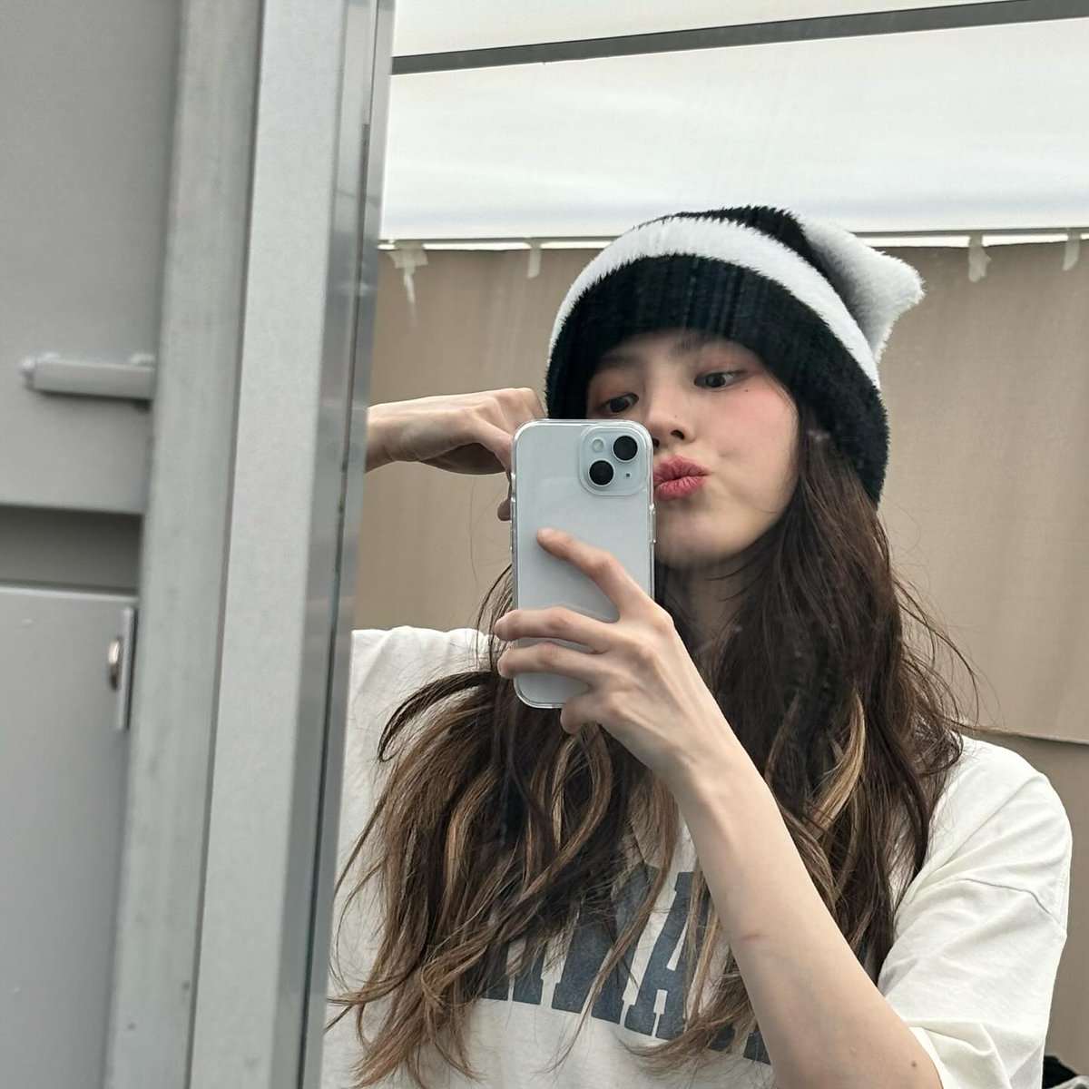 hansoheeglobal's tweet photo. Han Sohee instagram update 

🥹

#HanSohee #한소희 https://t.co/EPttRzG2QM