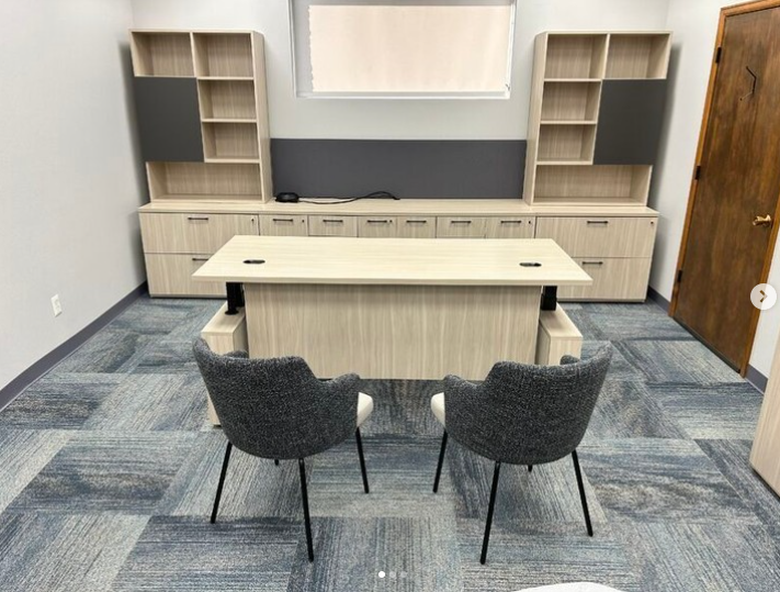 BeckTOI's tweet photo. We love how this new office turned out! Thanks, Janell Lopez for all the hard work and for sharing these pictures.

Products Used: Kimball International + SitOnIt Seating https://t.co/8AdWcL8bhU