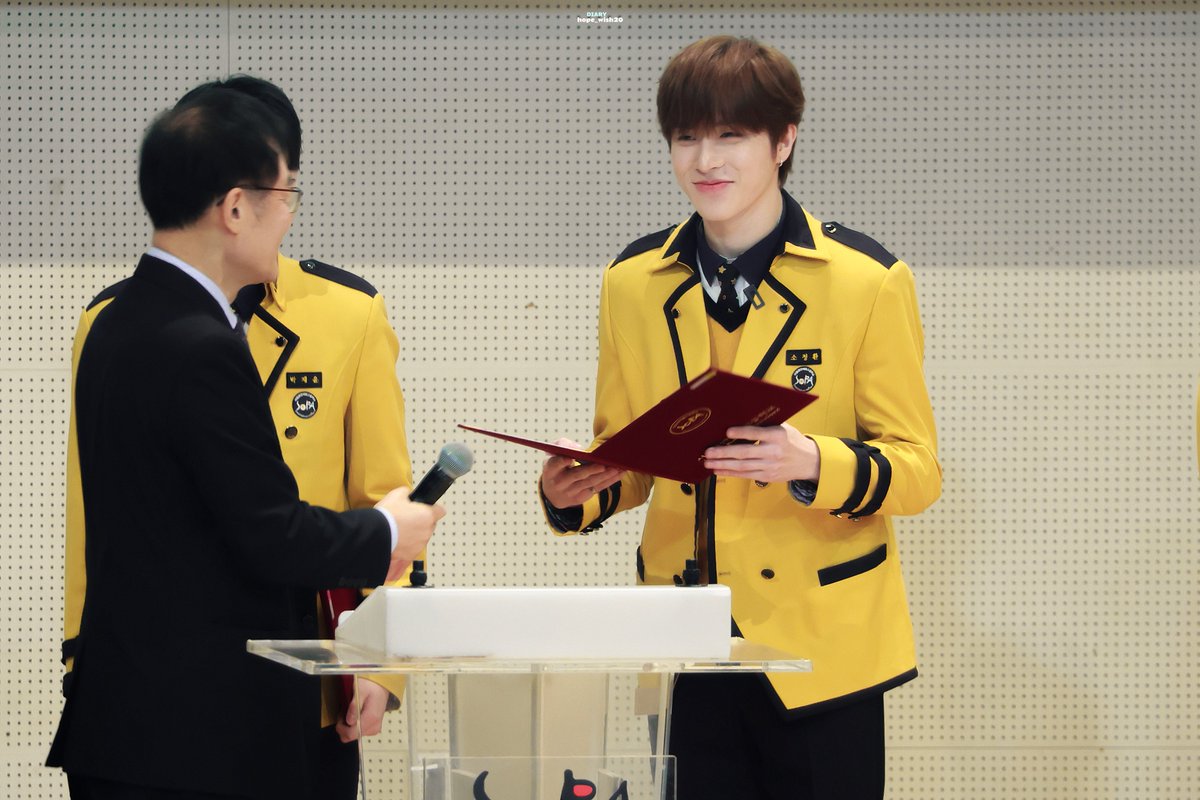 240207  

🎓

#소정환 #SOJUNGHWAN 
#트레저 #TREASURE