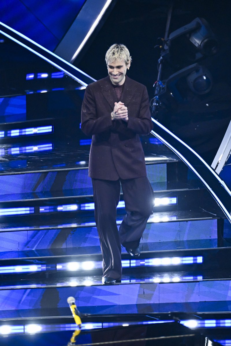 .<a href="/MRRAINOFFICIAL/">Mr.Rain</a> attended the opening night of Sanremo wearing #FendiFW24.

#Sanremo2024