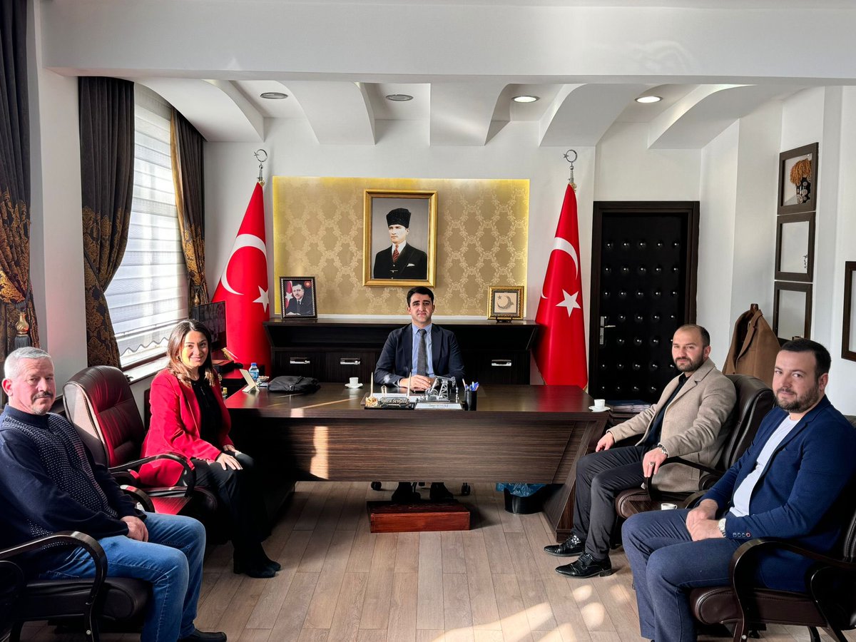 BİR ŞEHRİN GELİŞMESİNİN EN ÖNEMLİ ANAHTARI TÜM DİNAMİKLERİYLE BİRLİKTE HAREKET ETMEKTİR

İpsala Kaymakamımız Sn. Ömer SEVGİLİ’yi makamında ziyaret ettik. Misafirperver kaymakamımıza teşekkür ederiz.