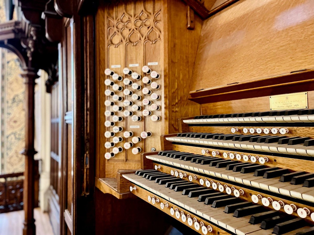 This week we're busy making essential repairs to our much loved organ in the Great Hall. Originally installed in 1913, its opening recital was given in the presence of George V and Queen Mary in July of that year 👑