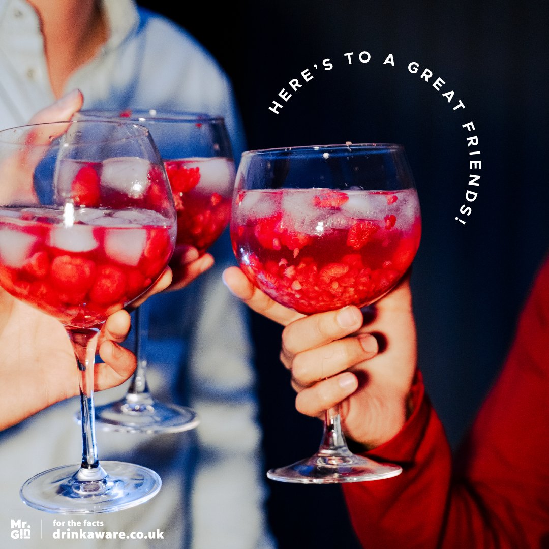 TSPCWORLD's tweet photo. Cheers to great friends and great gin! 🍸 https://t.co/ZCA4zTTuJT
