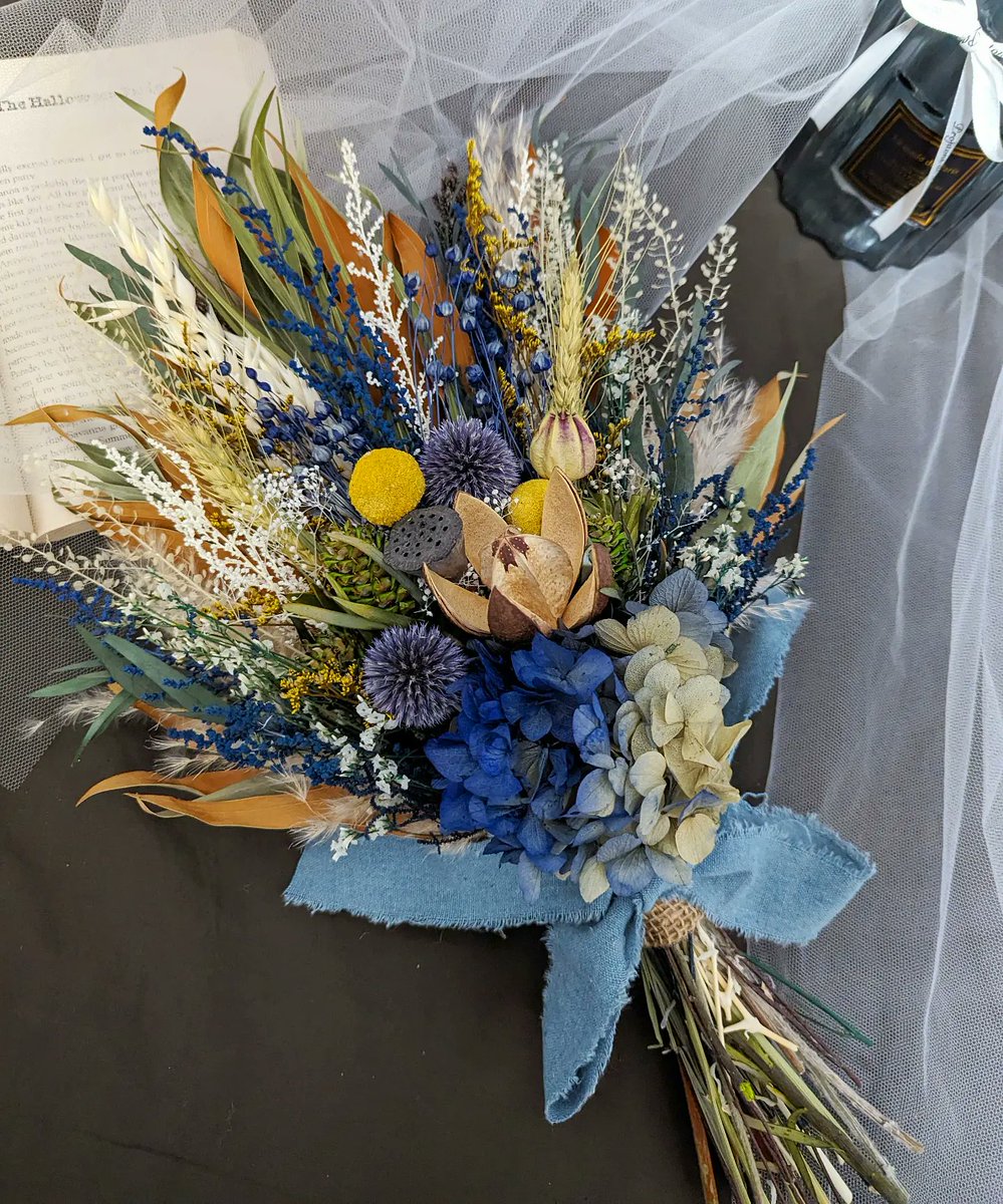MailDona's tweet photo. ドライフラワースワッグ✿

 #ドライフラワースワッグ 
 #ドライフラワー 
 #プリザーブドフラワー 
 #青系 
 #花束 
 #スワッグ 
 #ブーケ 
 #花のある暮らし 
 #花の写真 
 #flowerlovers 
 #minne https://t.co/RZCnRnvqcP