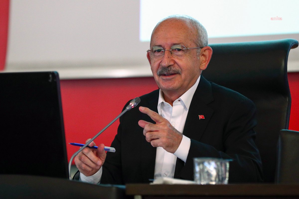 pusholder's tweet photo. Kemal Kılıçdaroğlu: "Siyaseti bırakmadım." https://t.co/NHboLLrZT8