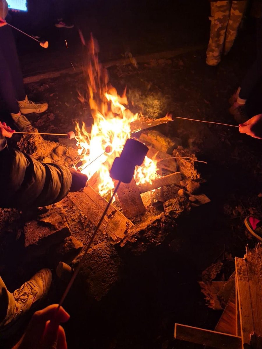 What a way to wrap up Scouts ready for half term. With lots of memories that warm the heart - crackling campfires, harmonious songs, exciting wide games, and the sweet joy of s'mores. 🏕️🎶🔥 #SkillsForLife