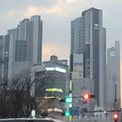 지금은 빨간 불 🔥...
곧 파란 불 들어오겠지??