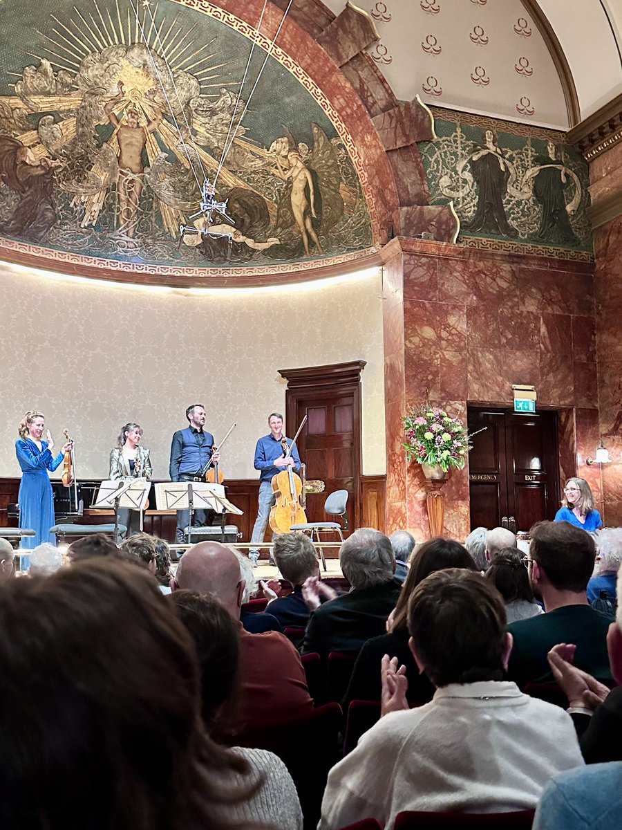 Fabulous concert last night with the @heathquartet at @wigmore_hall ✨ Featuring the UK premiere of Helen Grime’s outstanding String Quartet No. 2 - such a beautiful array of colours, rhythms, and harmony - Quartets, programme it!! 🔥