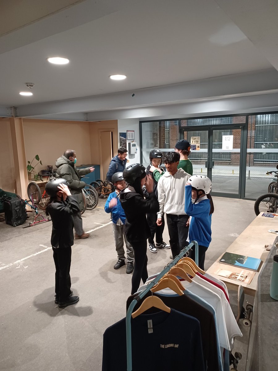 ngha_community's tweet photo. Fun night out with our Rock up & Ride Community group facilitated by @ScottishCycling at their session down at @the_loadingbay
Awesome to see the YP get variety of taster activities & also see the skill levels of those that were not confident at start of programme π
#ngactive https://t.co/cSpnk7E0eh