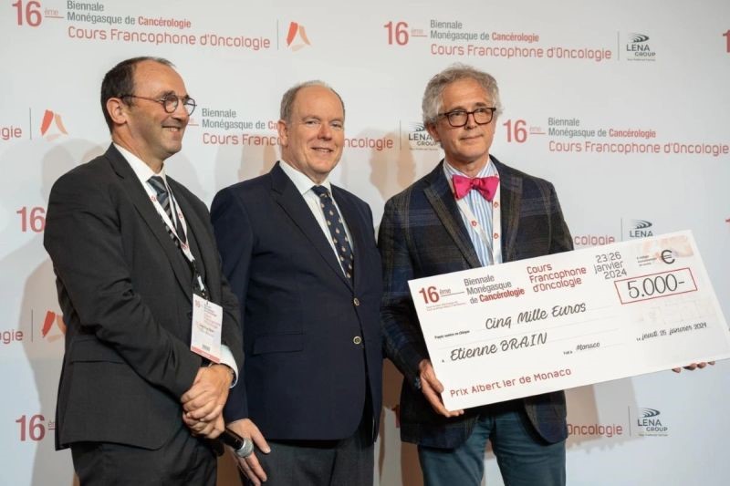 Dr. Etienne Brain, former SIOG President, honoured with the Prix Albert Ier de Monaco by Prince Albert II at the Monaco Biennial Cancer Congress on Jan 25th. His pioneering work on #BreastCancer in older women, like the ASTER 70s trial, earns him this prestigious recognition.