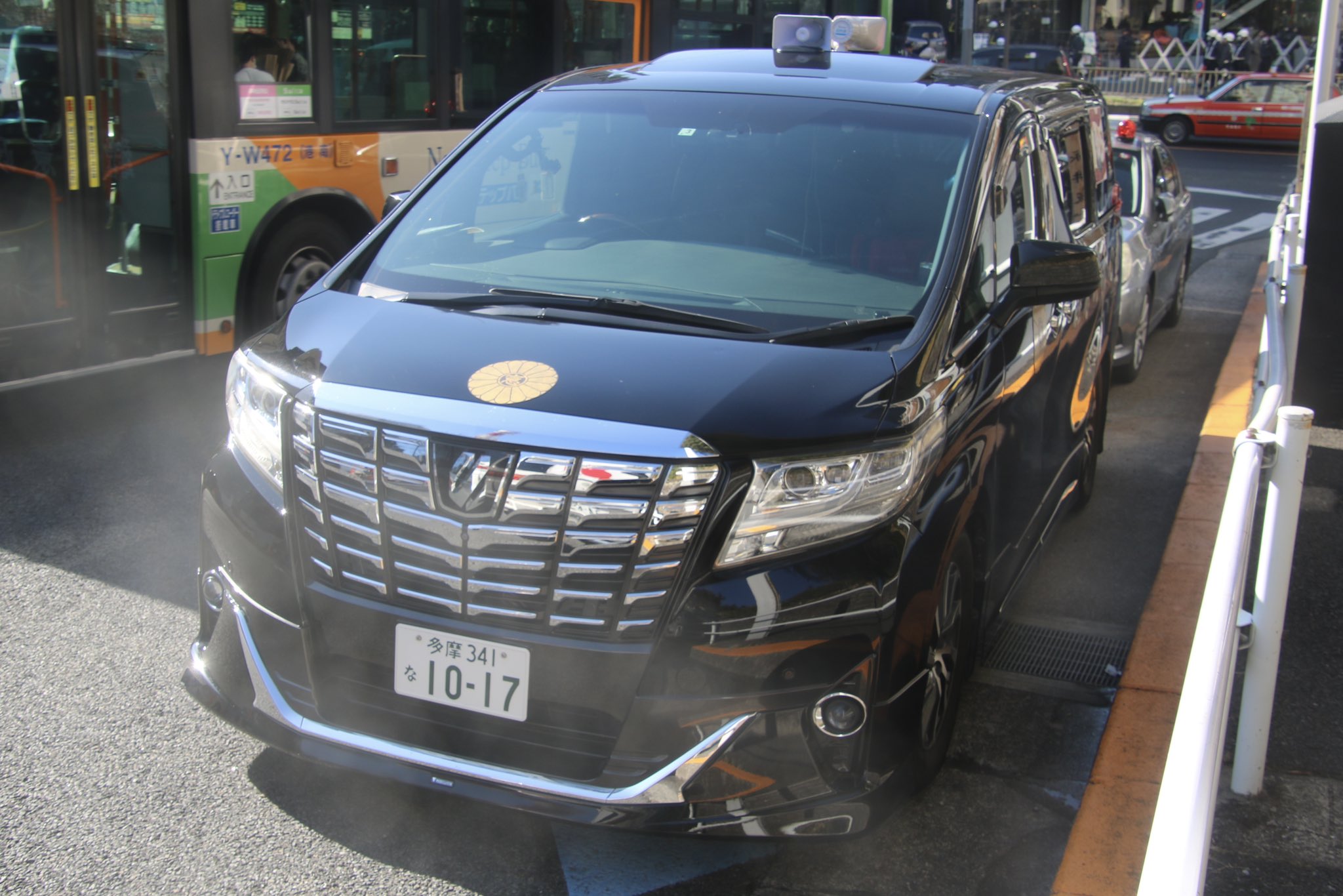 右翼街宣車アルファード 右翼街宣車アルファード - メルカリ