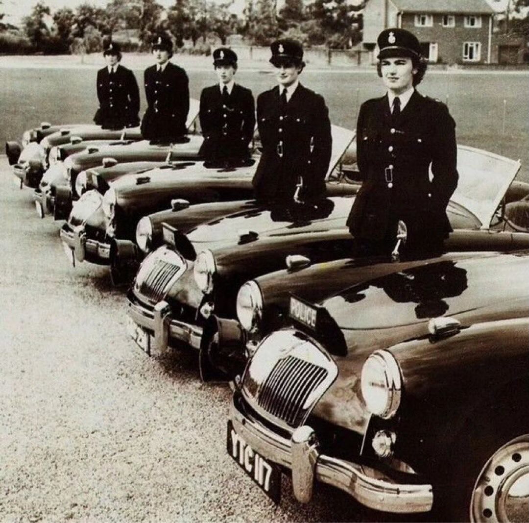 An arresting sight. If the Police used these, we'd be much happier to get a ticket
Via @oh_mgmotors 📸
#mg #mgcar #mgcars #mgcarclub #mgoc #mga #mgb #mgbgt #mgc #mgf #mgtf #mgmidget #mgmetro #mgmaestro #mgsportscar #mgracing #sportscar #sportscars #classicsportscar #classiccar