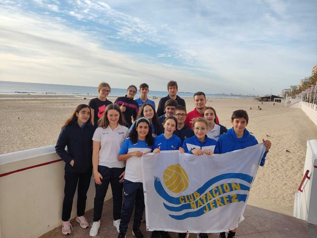 🏊Brillante éxito de los nadadores del Club Natación Jerez en el Campeonato de Andalucía Alevín de Invierno celebrado este pasado fin de semana en Cádiz
 
➡️Los deportistas jerezanos brillaron como equipo en el campeonato territorial consiguiendo 27 mejores marcas personales.
