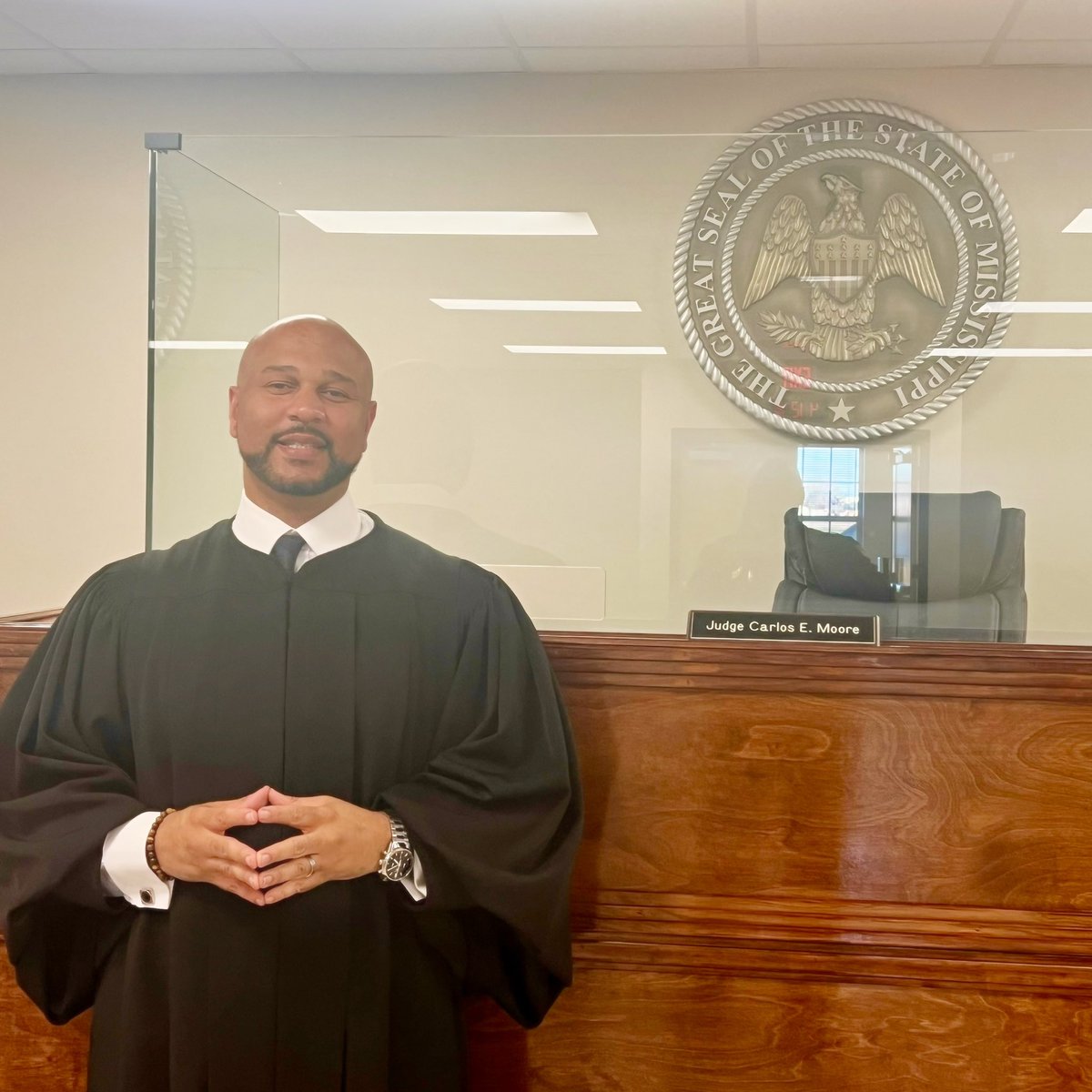 Esquiremoore's tweet photo. Great day on the bench today in Clarksdale! Canโt believe itโs been 6.5 years of service already. #Honored #Grateful #Forward #JudgeMoore #MooreJustice https://t.co/ruuaiO7yQU