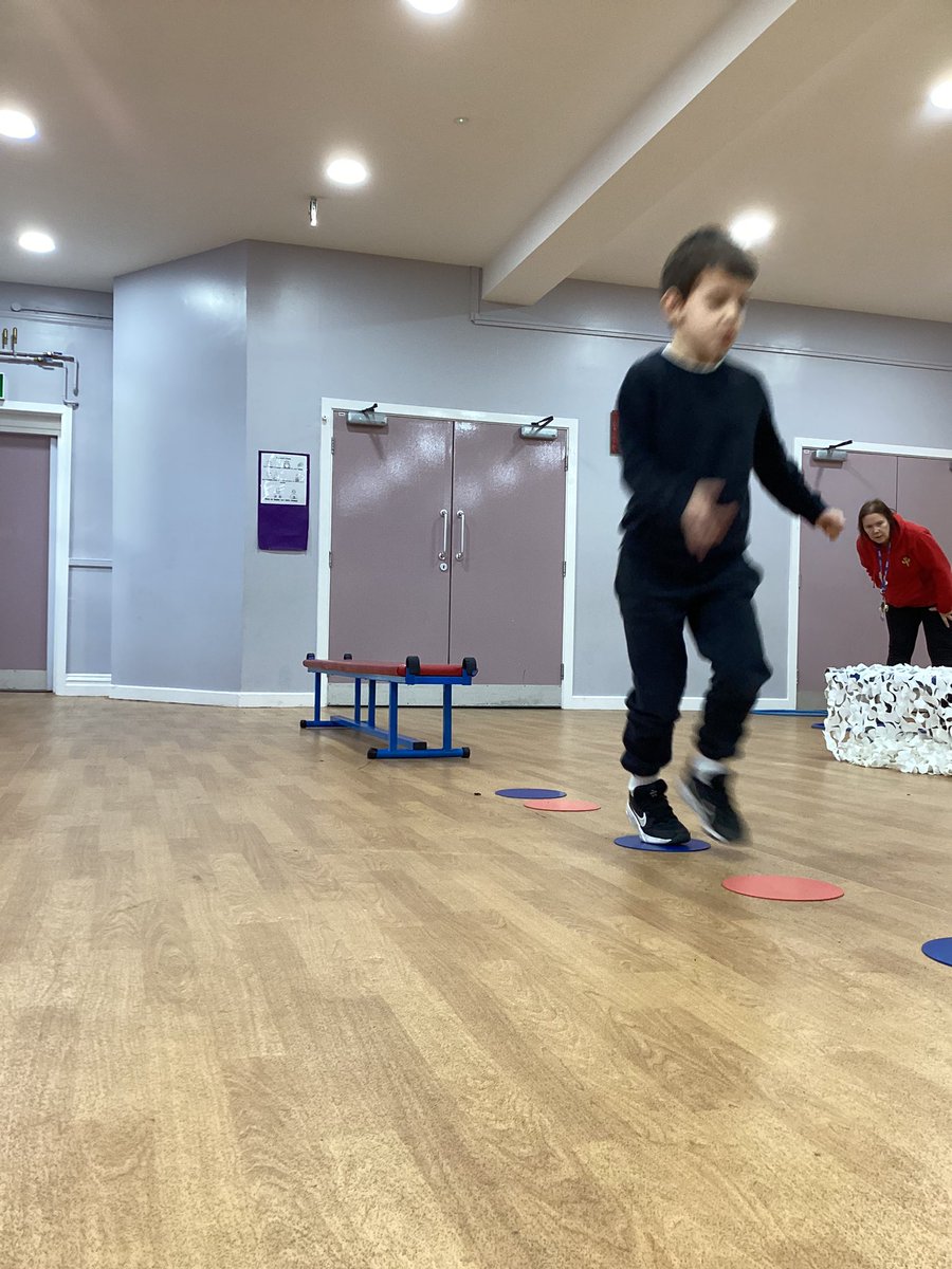 HorwichParishCE's tweet photo. 1H are having fun with Commando Joe this morning #hpy1 @CommandoJoes https://t.co/bsMpTpP9MJ