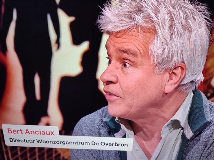 Senator Anciaux klust nog wat bij om zijn inkomen van 121.000 eur wat te verhogen… en ik vergeet de onkostenvergoedingen nog.