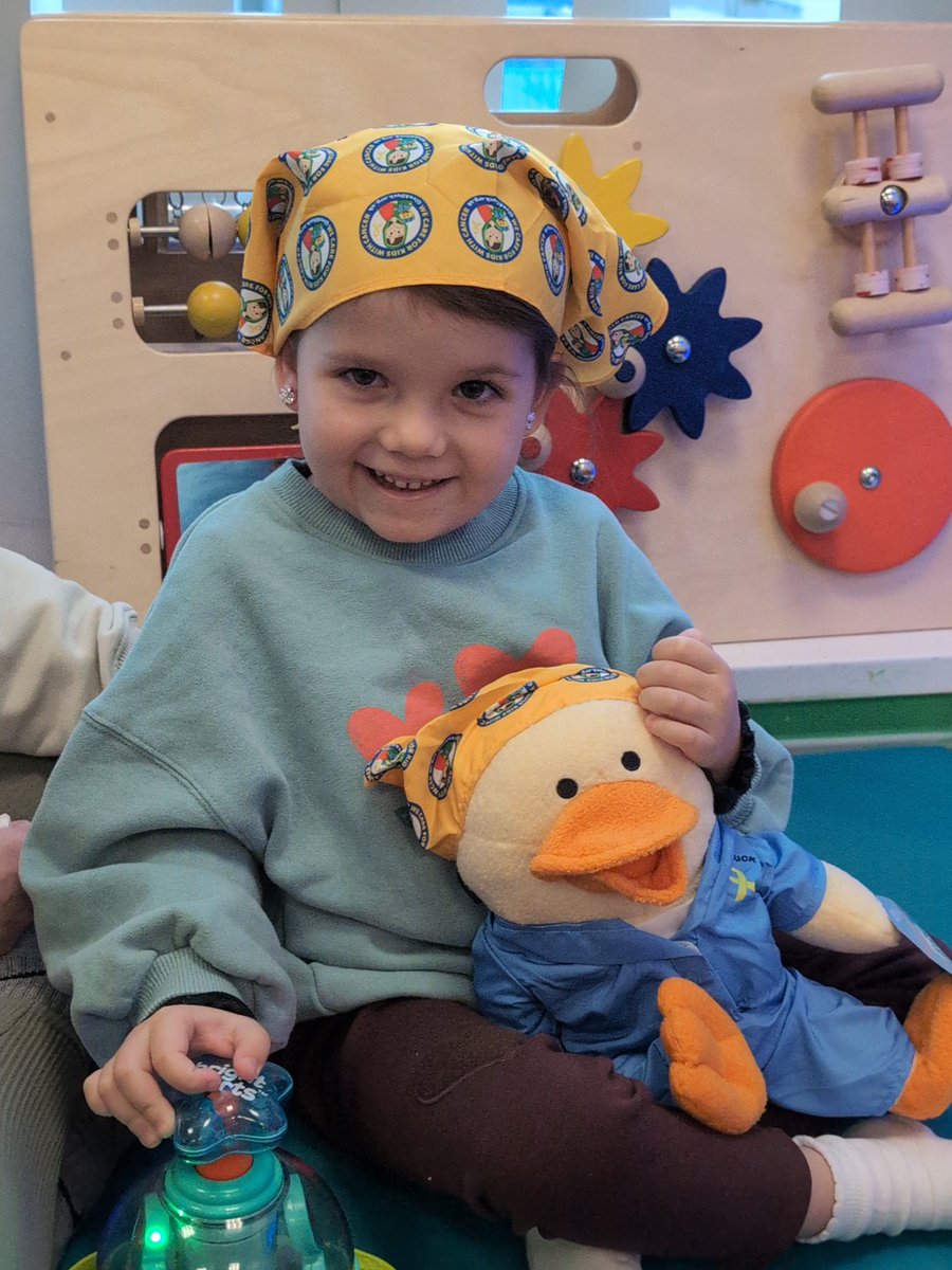 giveaduck_uk's tweet photo. 🌟 In December 2023, Olivia age 4 was diagnosed with a brain tumour.
💬 “Chemo Duck joined Olivia on this journey, and will be a great companion” – Peter, dad
✅ 👉 Donate now: https://t.co/sUry5SVsY7
#giveaduck #childhoodcancer #chemoduck #donate #getinvolved https://t.co/kwI2pAI8Zr