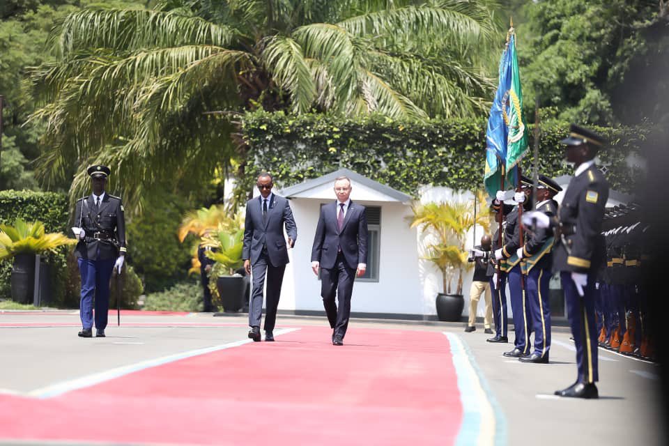 President Kagame welcomes visiting Polish President Andrzej Duda and his wife Agata Kornhauser-Duda.