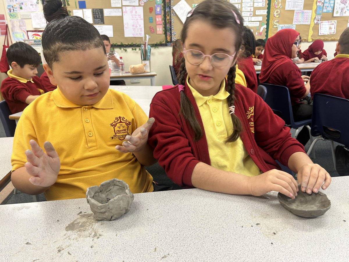 Year3Chantry's tweet photo. Year 3 are really enjoying working on their Roman pottery! We have been manipulating the clay using the pinch, hatching and coil methods 🏺 https://t.co/Xyxg07OfGl