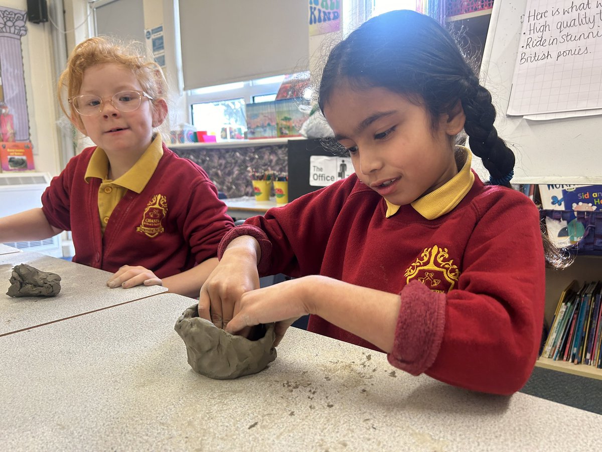 Year3Chantry's tweet photo. Year 3 are really enjoying working on their Roman pottery! We have been manipulating the clay using the pinch, hatching and coil methods 🏺 https://t.co/Xyxg07OfGl