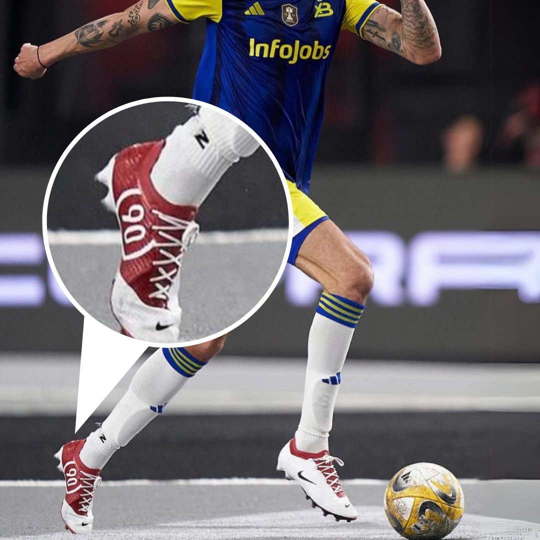 🚨Fans are speculating after Spanish footballer spotted wearing never before seen Nike 'Total 90' boots🔥