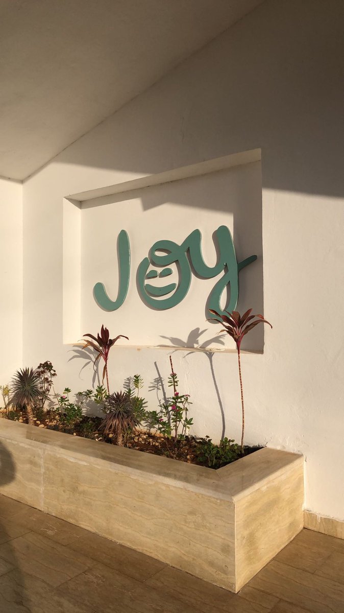 AmaniEkhleif's tweet photo. Job opportunity for girls. #Repost 
Joy school requires teaching assistants.
Requirements: decent English speaking.
Interviews are held from 9am-11am, from sunday to thursday.
Dm for details about the job. https://t.co/5eW25Pr3JX